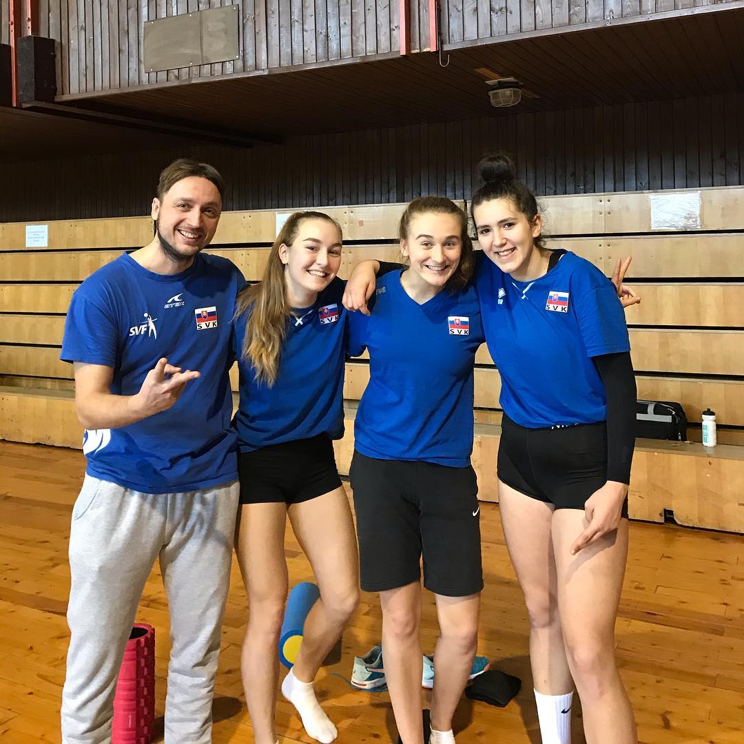 4 dni v reprezentacii U16 nas zase posunu o kus dalej. Dakujeme vsetkym trenerom za super prijatie, ochotu a trening. #bojujemezazvolen💞🏐 #u16 #vzdelavamesa #posuvamesadalej #volleyball