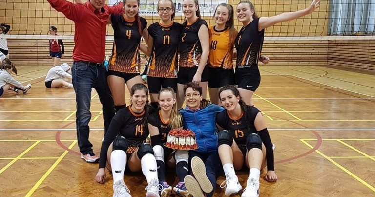 Sezóna ukončená dvomi výhrami, ďakujeme trénerom a hráčkam za reprezentáciu nášho klubu v kadetskej súťaži v sezóne 2018/19#bojujemezazvolen💞🏐😎